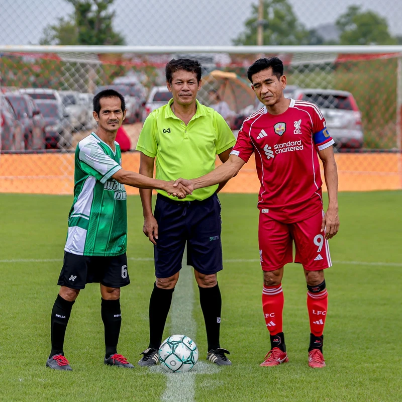 บรรยากาศการแข่งขันฟุตบอล 50,55 senior cup 2025 ครั้งที่ 1 ทีมไทย 4 ภาค และ ทีมลิเวอร์พูล อยุธยา