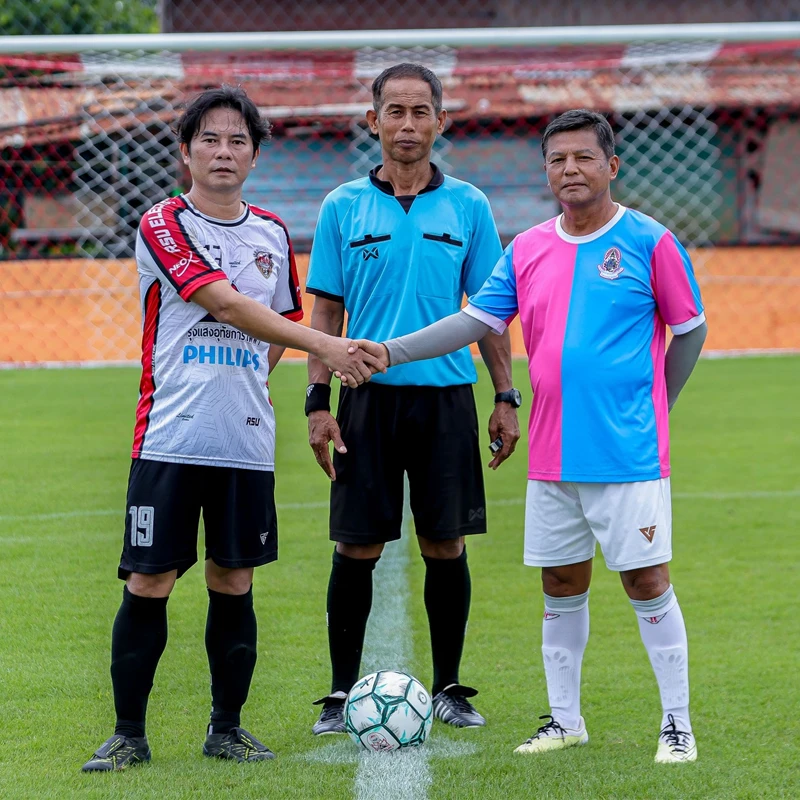 บรรยากาศการแข่งขันฟุตบอล 50,55 senior cup 2025 ครั้งที่ 1 รุ่งแสงการไฟฟ้า และ TK Sport Club