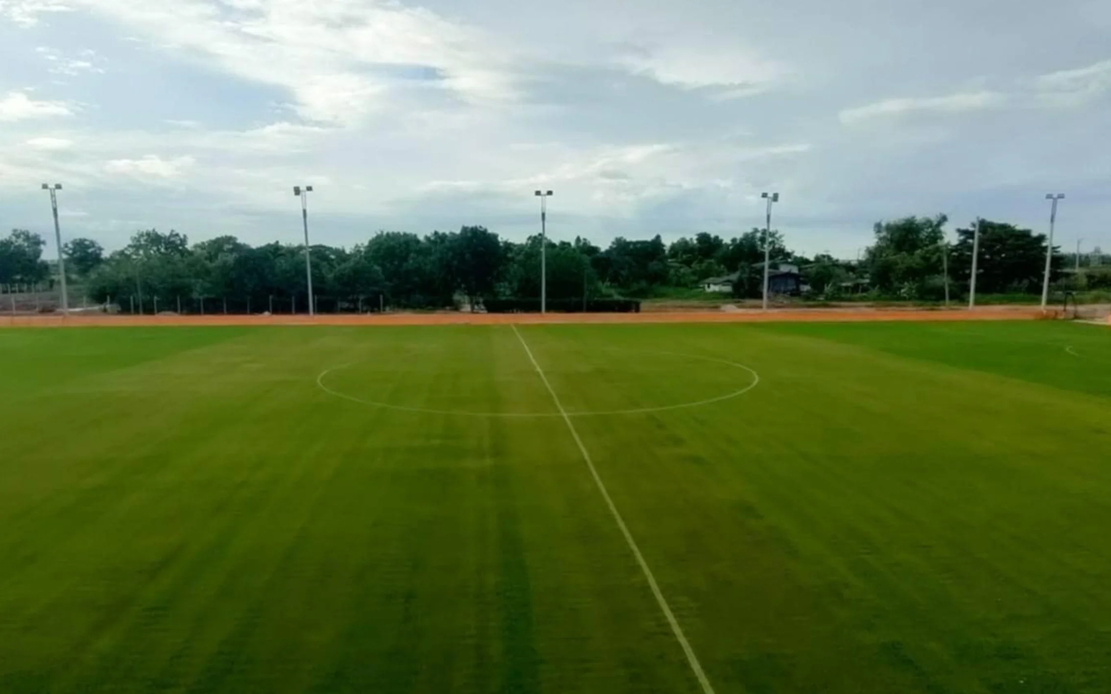 สนามฟุตบอล Topgold Arena